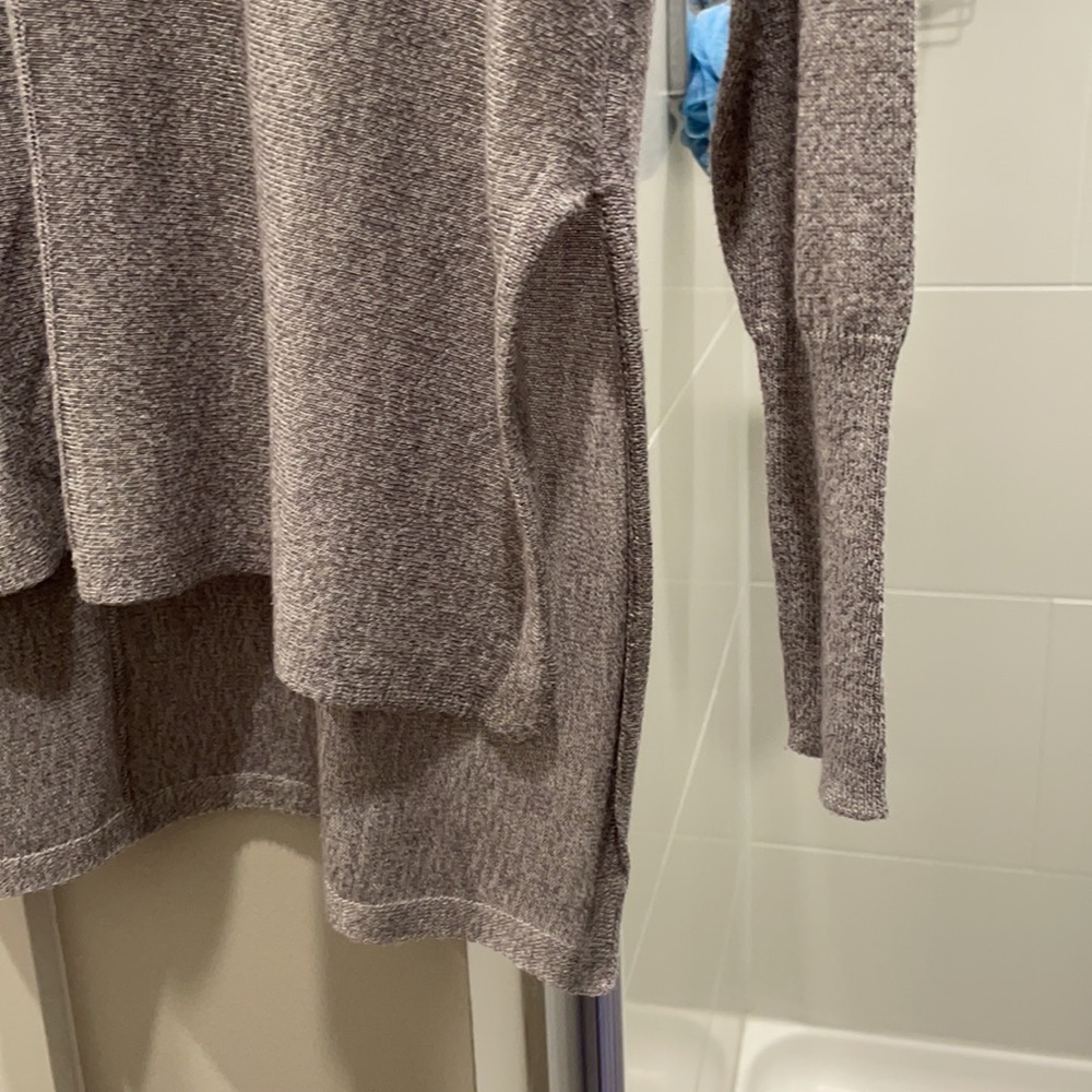 Grey sweater - Picture 3 of 3